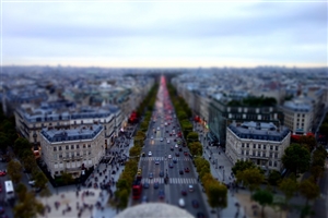 一人暮らしをするパリの街並み